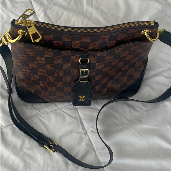 Louis Vuitton Brown Damier Ebene Crossbody with Black Trim & Gold Hardware - Picture 5 of 17
